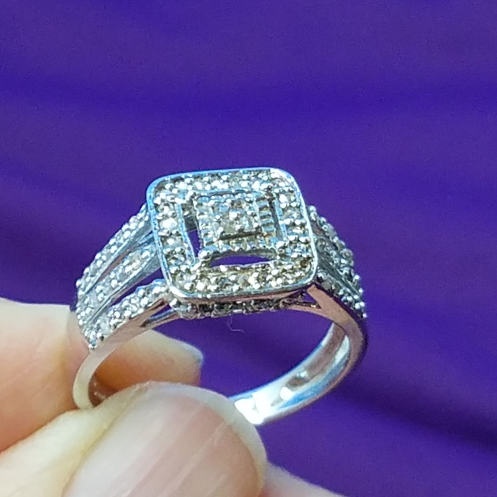 Diamond Cluster Ring
